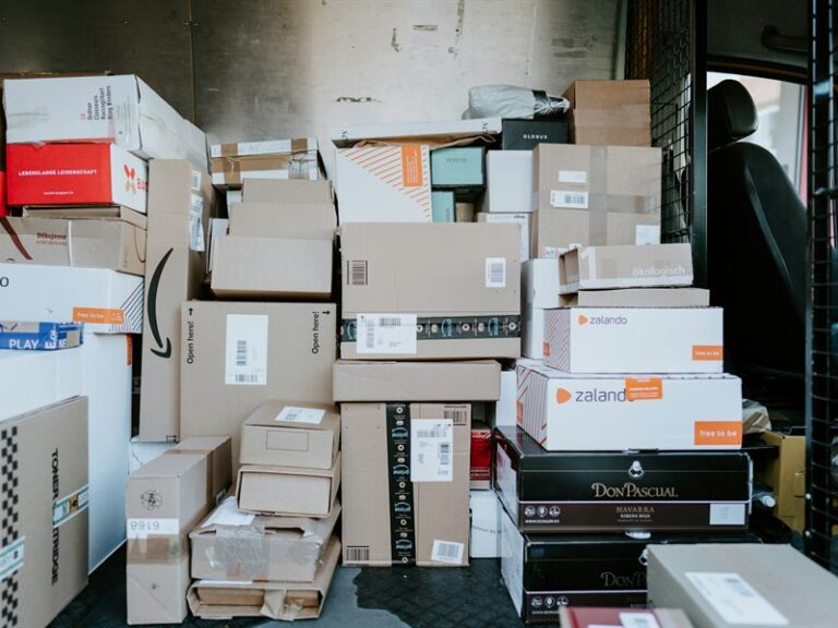 Domestic Courier